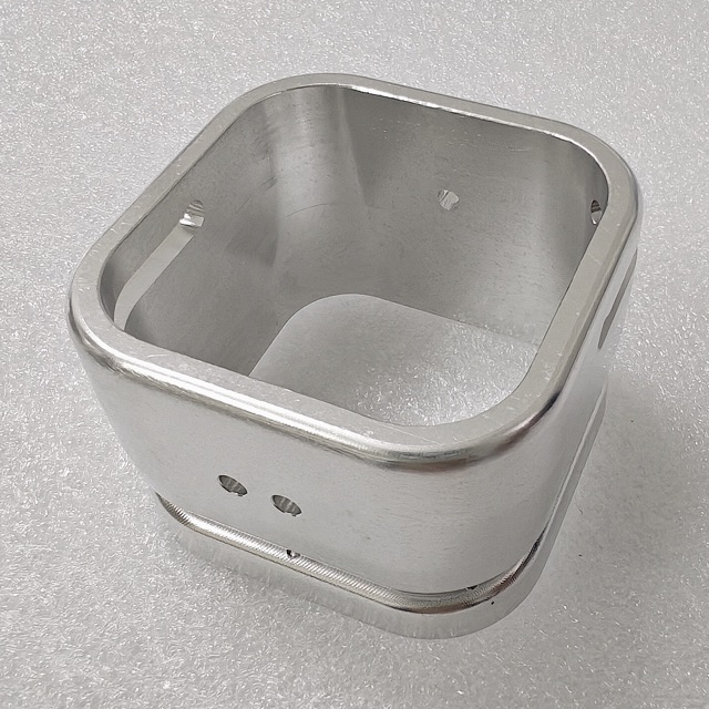 Custom aluminum precision component manufactured by Maisi Precision.